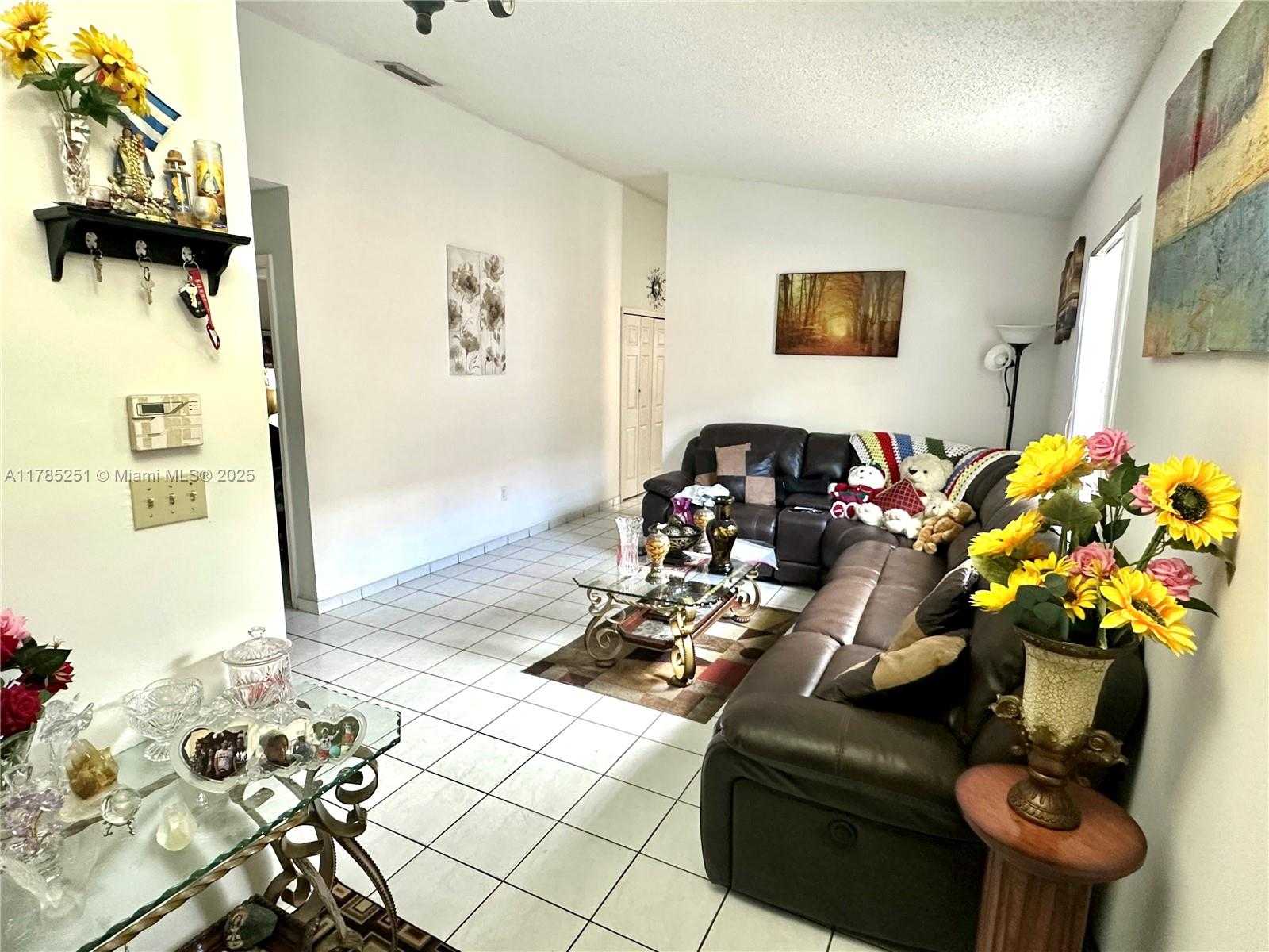Small Image of 6854 WEST 25TH CT, Hialeah Number 14