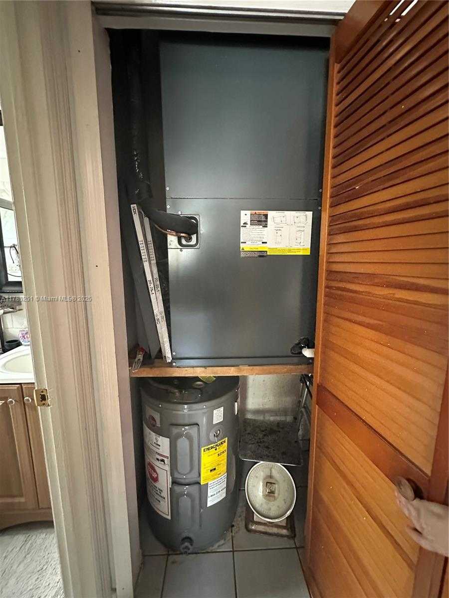 Small Image of 6854 WEST 25TH CT, Hialeah Number 9