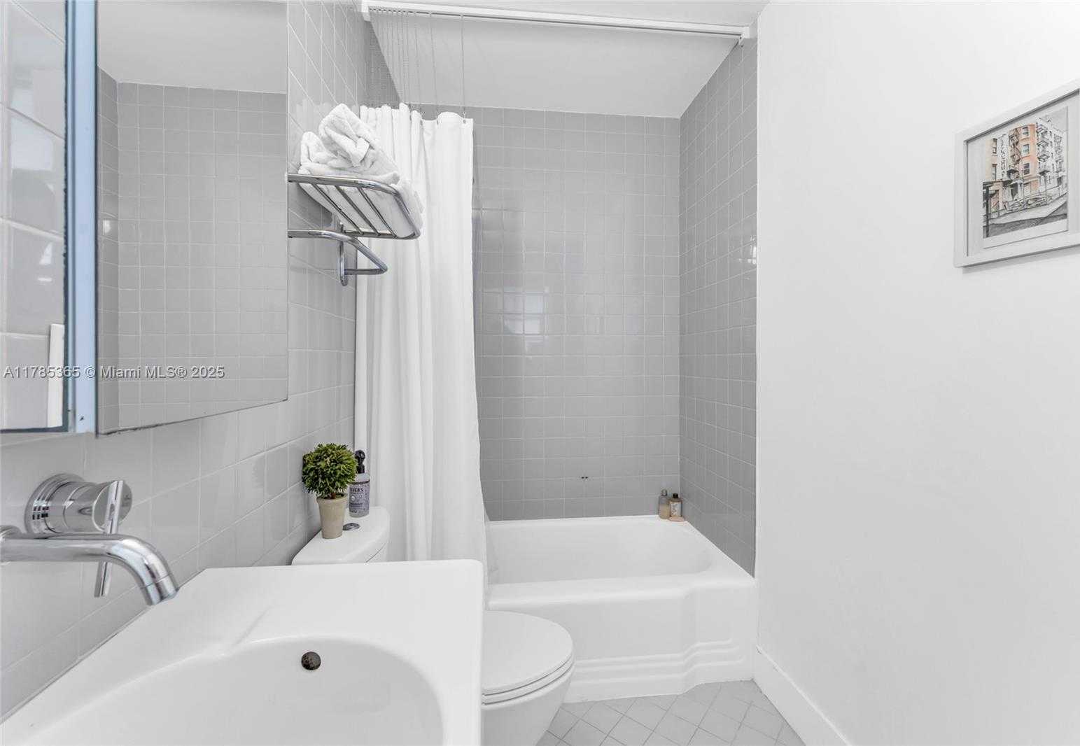 Small Image of 1165 NORTH EAST 105TH ST, Miami Shores Number 25