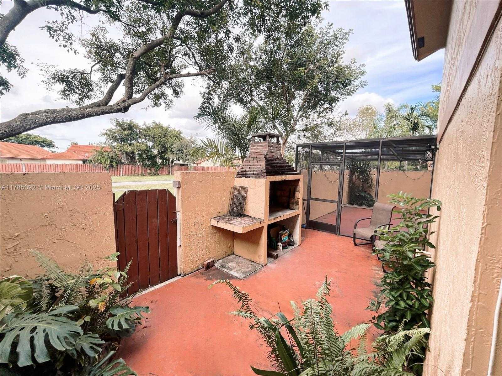 Small Image of 11263 SOUTH WEST 9TH CT, Pembroke Pines Number 15