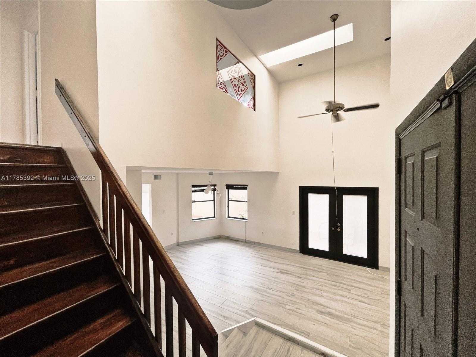 Small Image of 11263 SOUTH WEST 9TH CT, Pembroke Pines Number 2