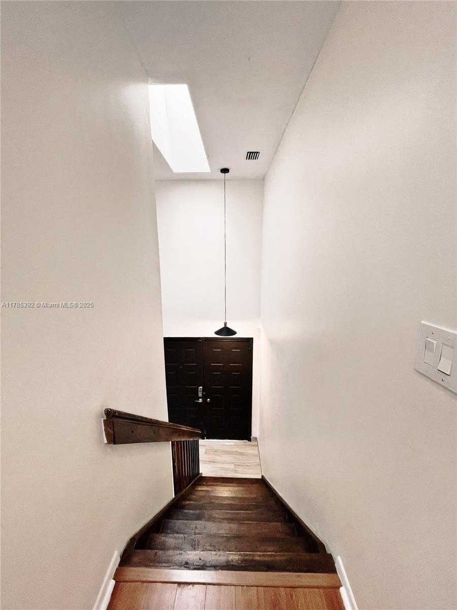 Small Image of 11263 SOUTH WEST 9TH CT, Pembroke Pines Number 3