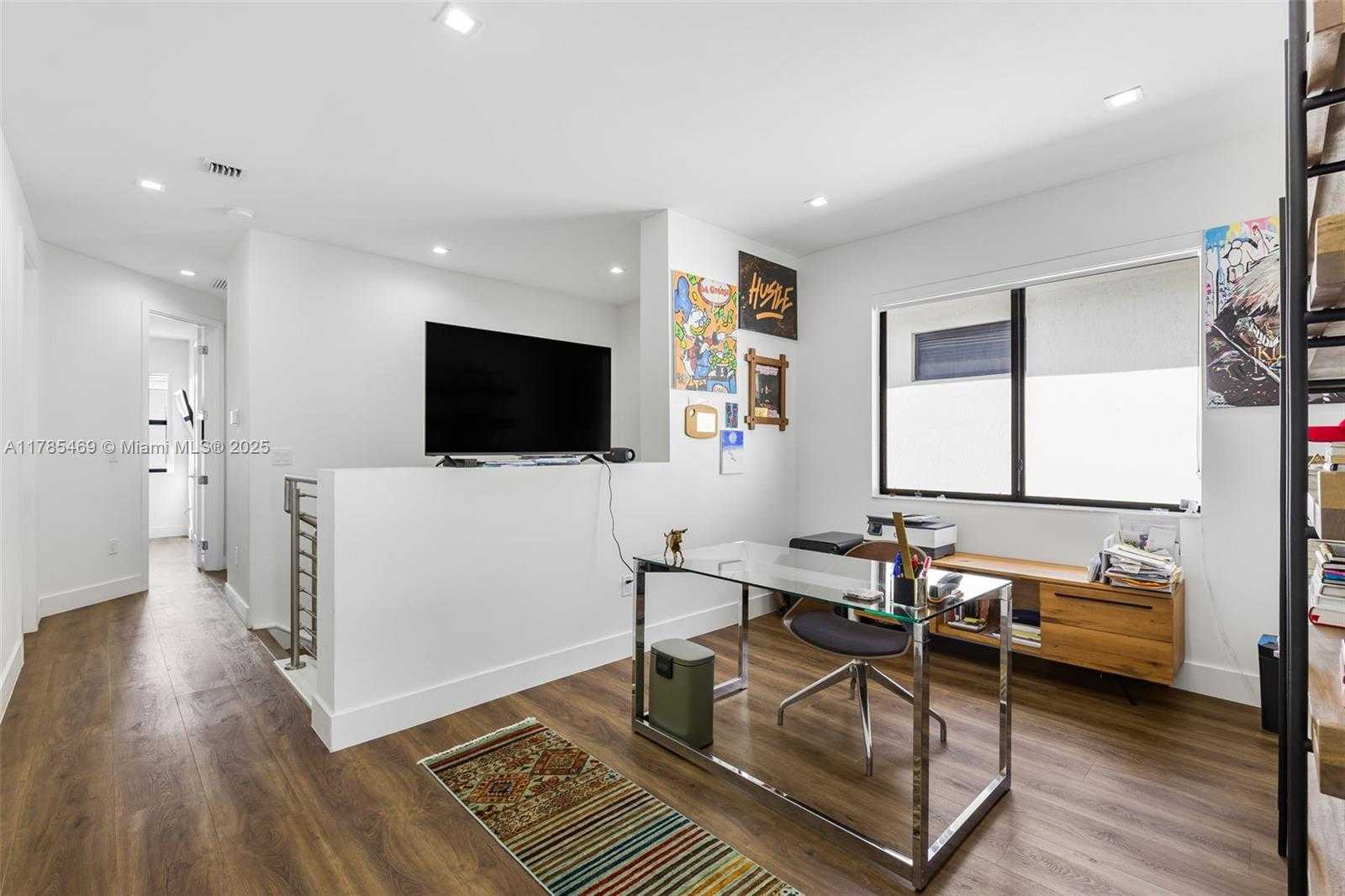 Small Image of 8156 NORTH WEST 43RD ST, Doral Number 12
