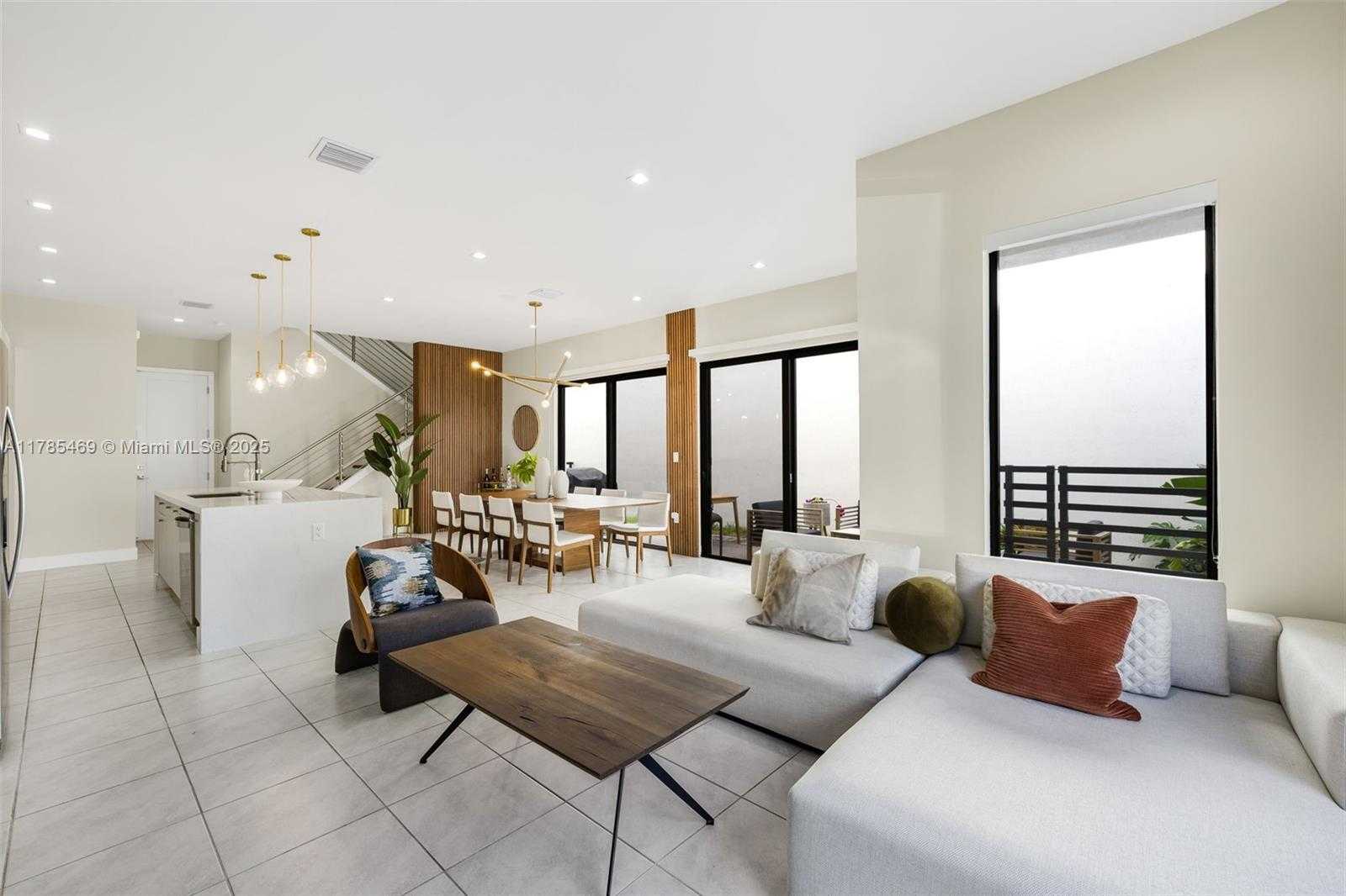 Small Image of 8156 NORTH WEST 43RD ST, Doral Number 17