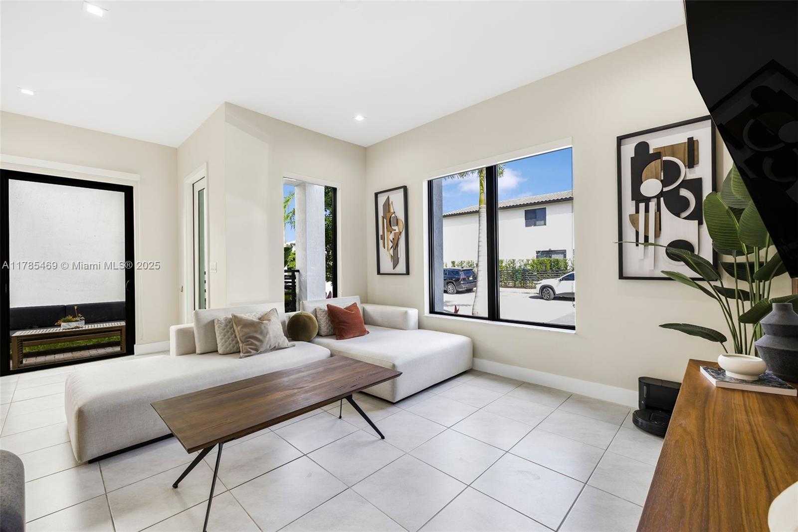 Small Image of 8156 NORTH WEST 43RD ST, Doral Number 18