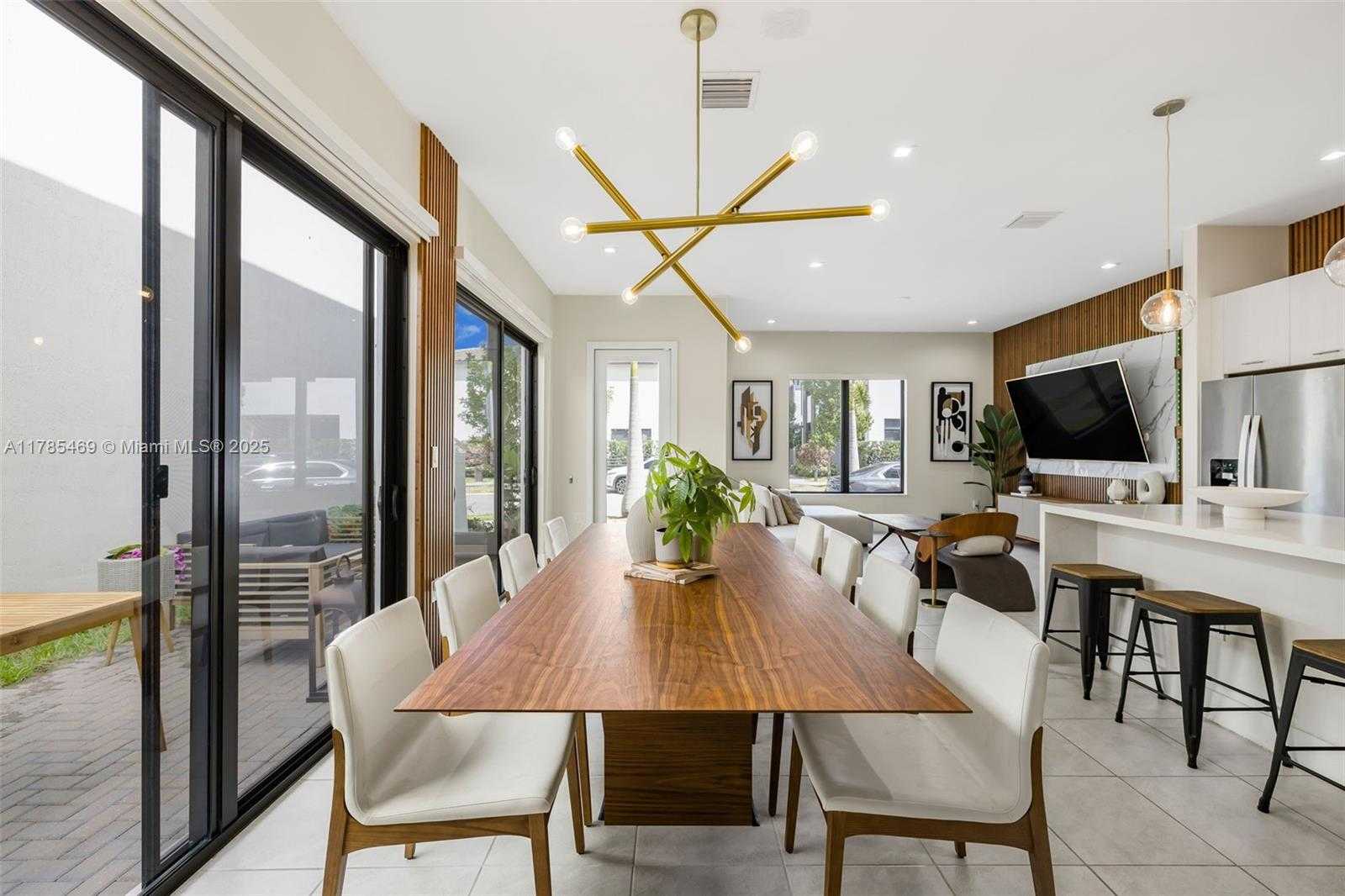 Small Image of 8156 NORTH WEST 43RD ST, Doral Number 5