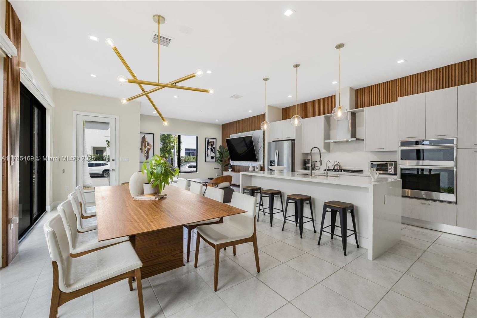 Small Image of 8156 NORTH WEST 43RD ST, Doral Number 6