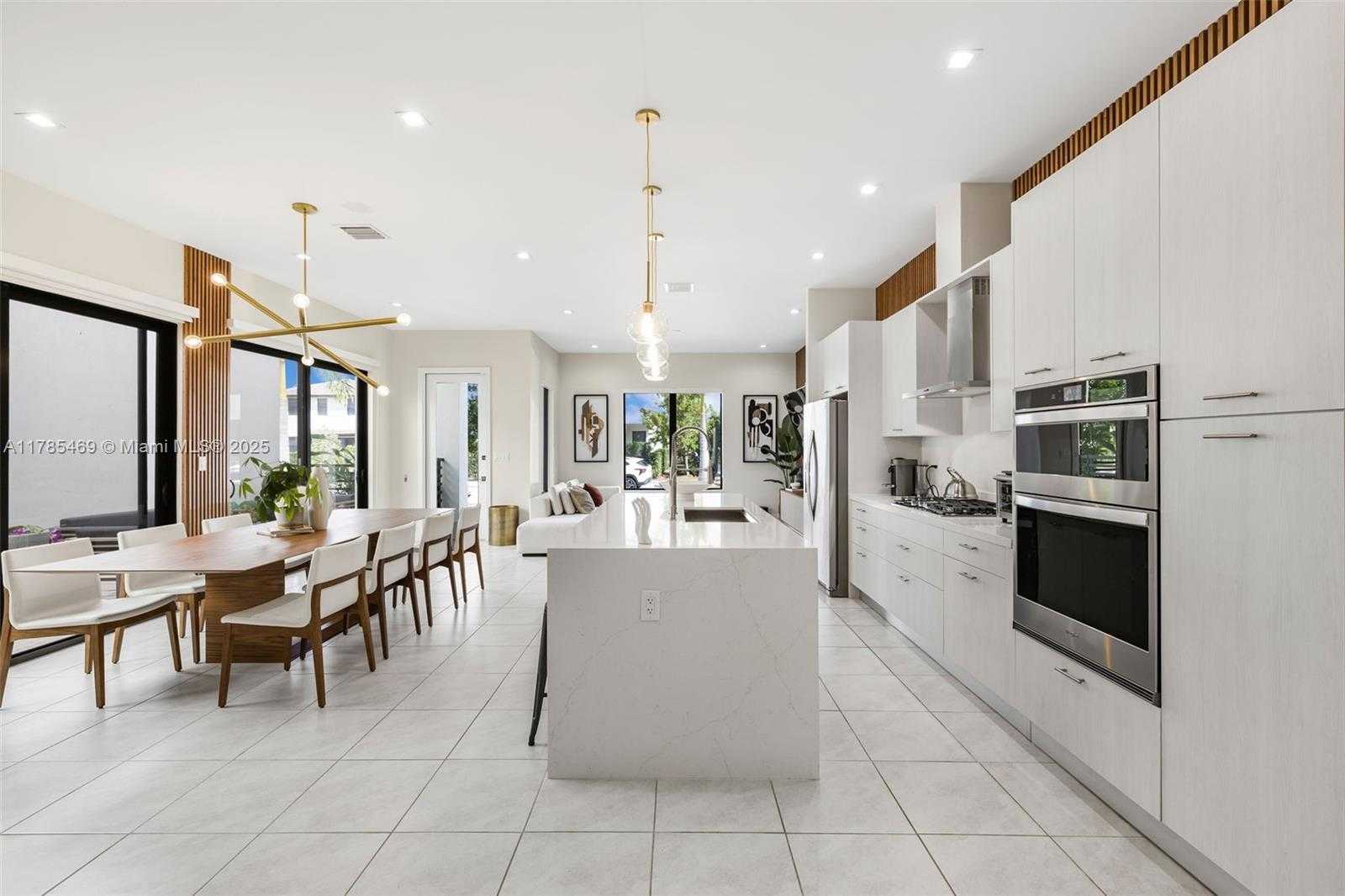 Small Image of 8156 NORTH WEST 43RD ST, Doral Number 7