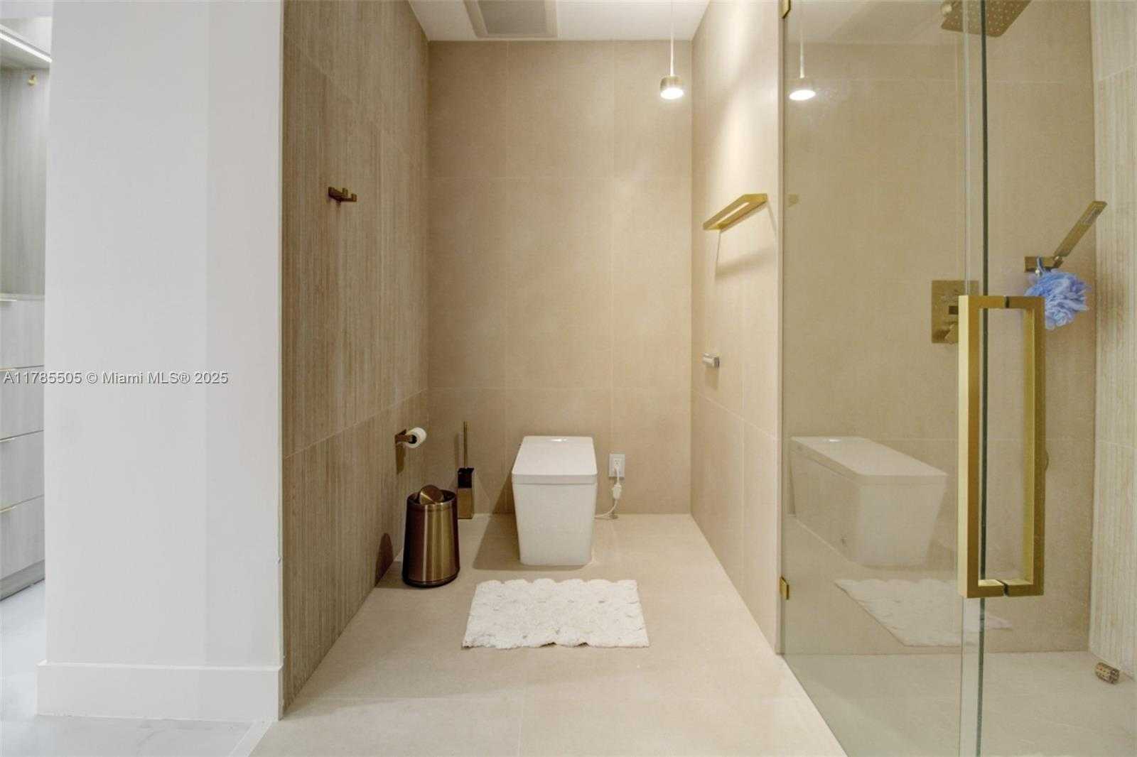 Small Image of 16239 NORTH WEST 91ST CT, Miami Lakes Number 12