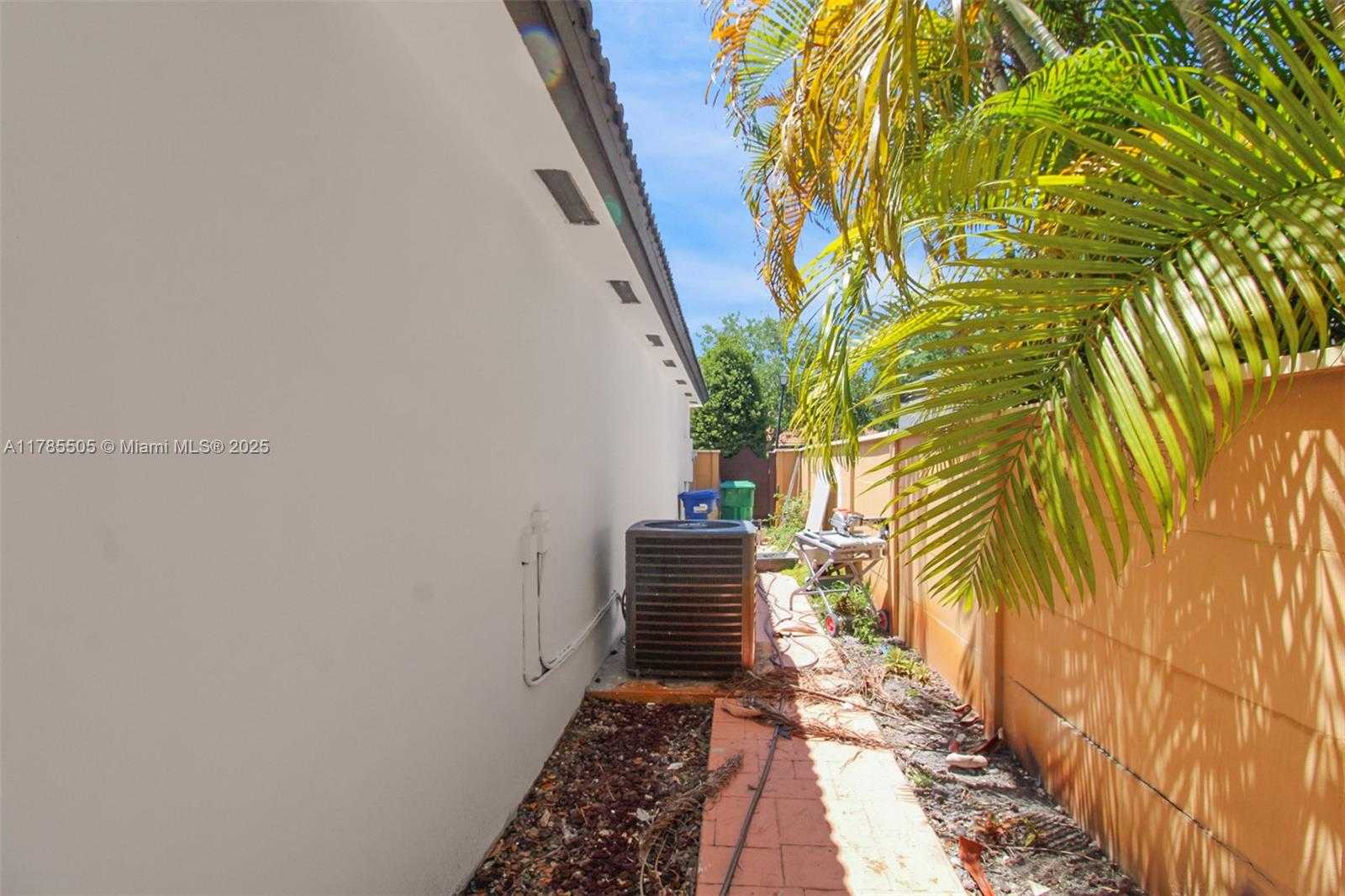 Small Image of 16239 NORTH WEST 91ST CT, Miami Lakes Number 22
