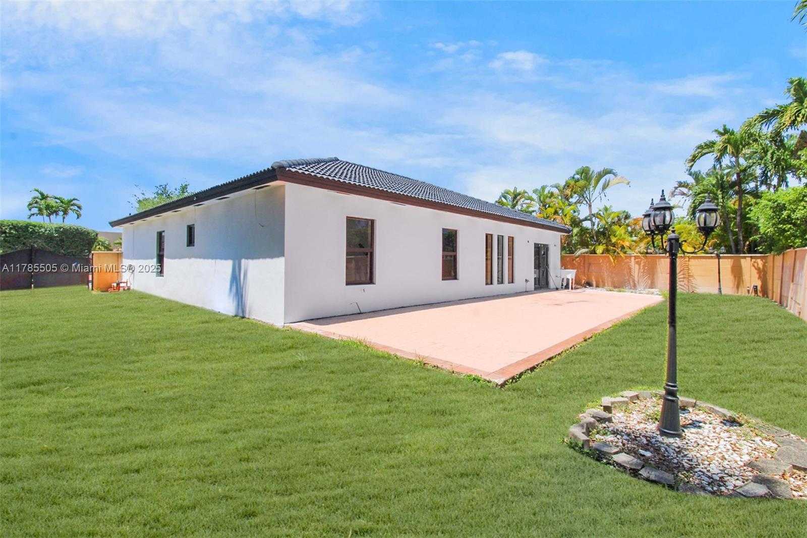 Small Image of 16239 NORTH WEST 91ST CT, Miami Lakes Number 25