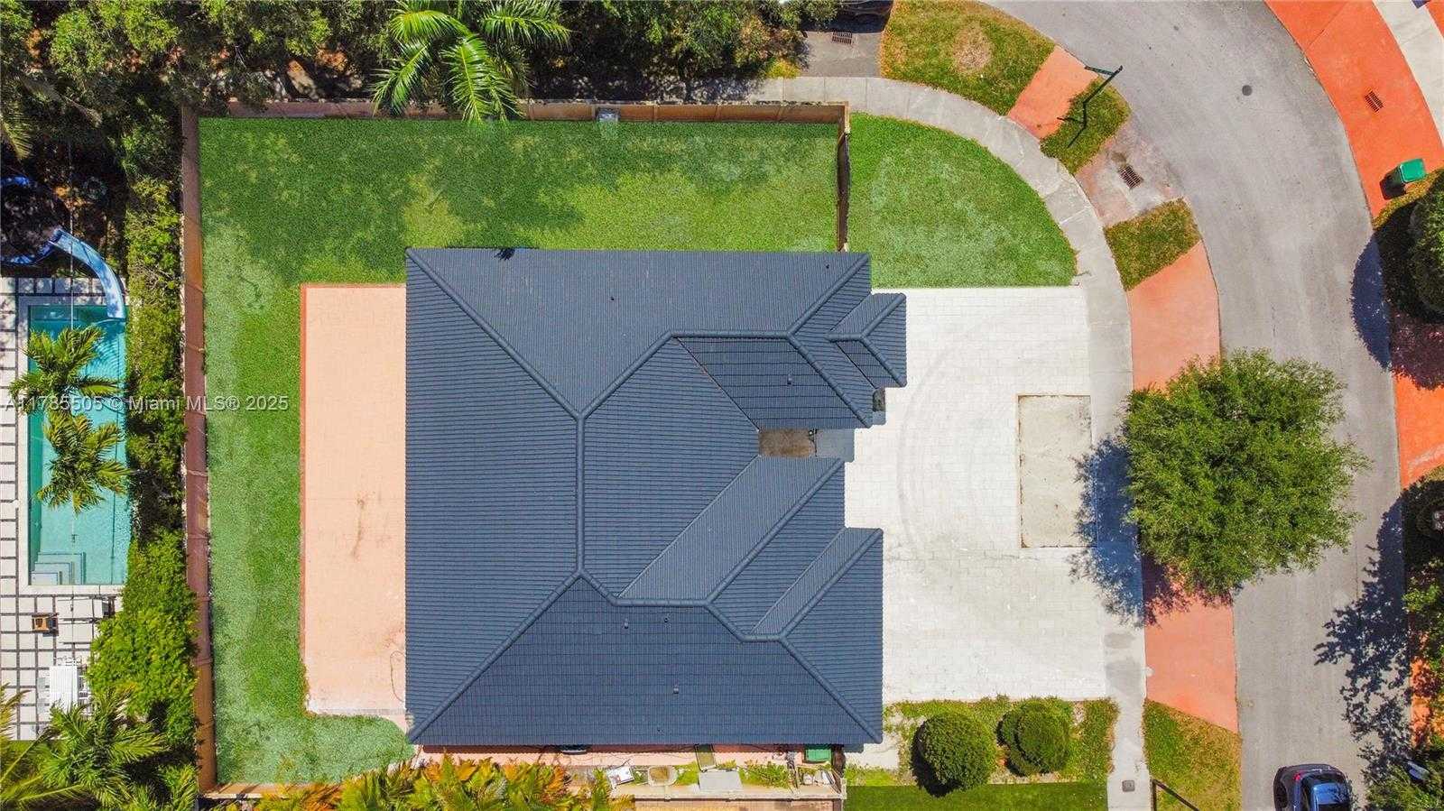 Small Image of 16239 NORTH WEST 91ST CT, Miami Lakes Number 33