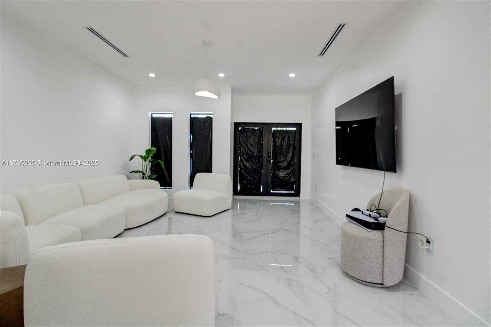 Small Image of 16239 NORTH WEST 91ST CT, Miami Lakes Number 7