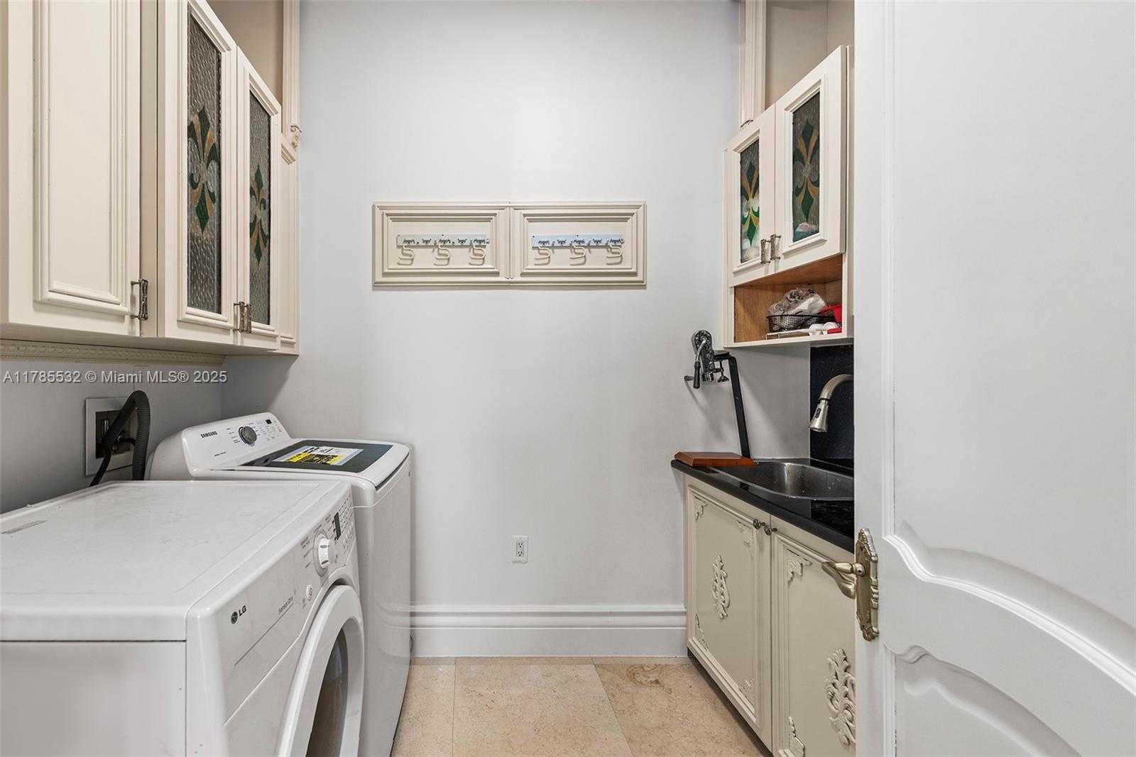 Small Image of 270 ATLANTIC AVE, Sunny Isles Beach Number 23