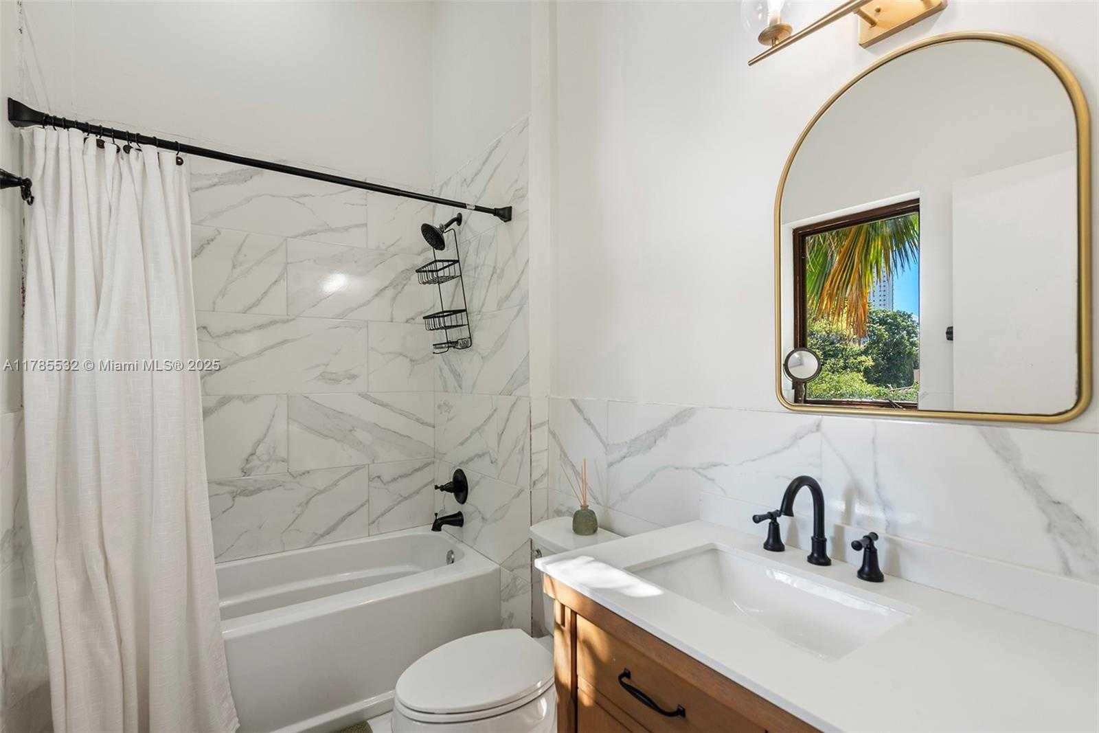 Small Image of 270 ATLANTIC AVE, Sunny Isles Beach Number 58