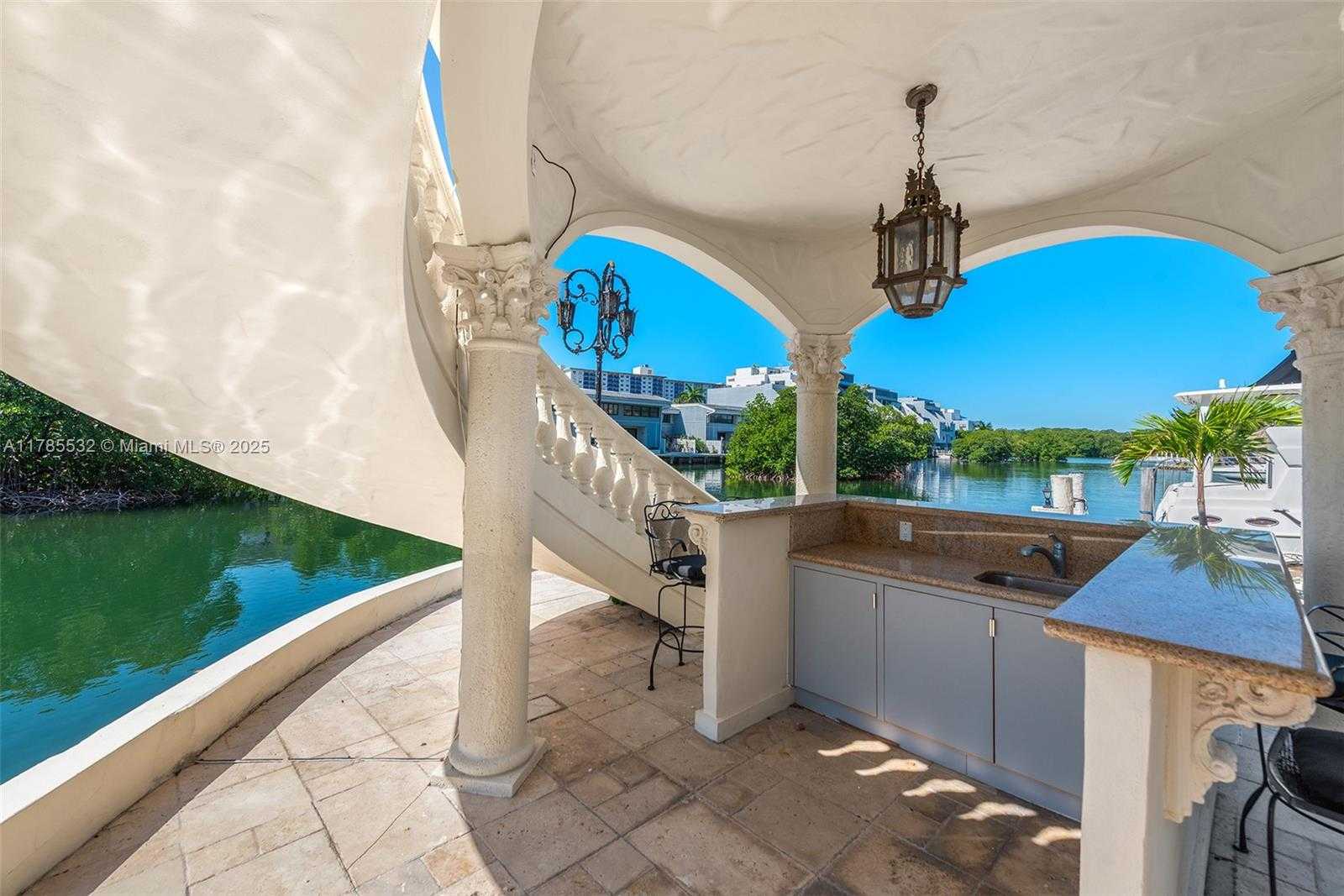 Small Image of 270 ATLANTIC AVE, Sunny Isles Beach Number 75