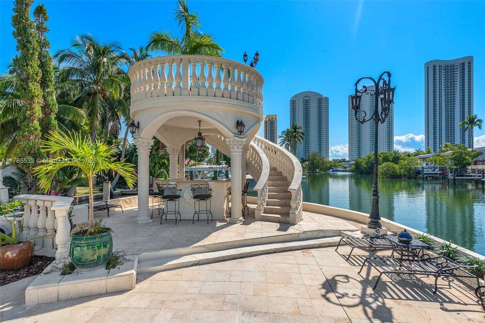 Small Image of 270 ATLANTIC AVE, Sunny Isles Beach Number 77