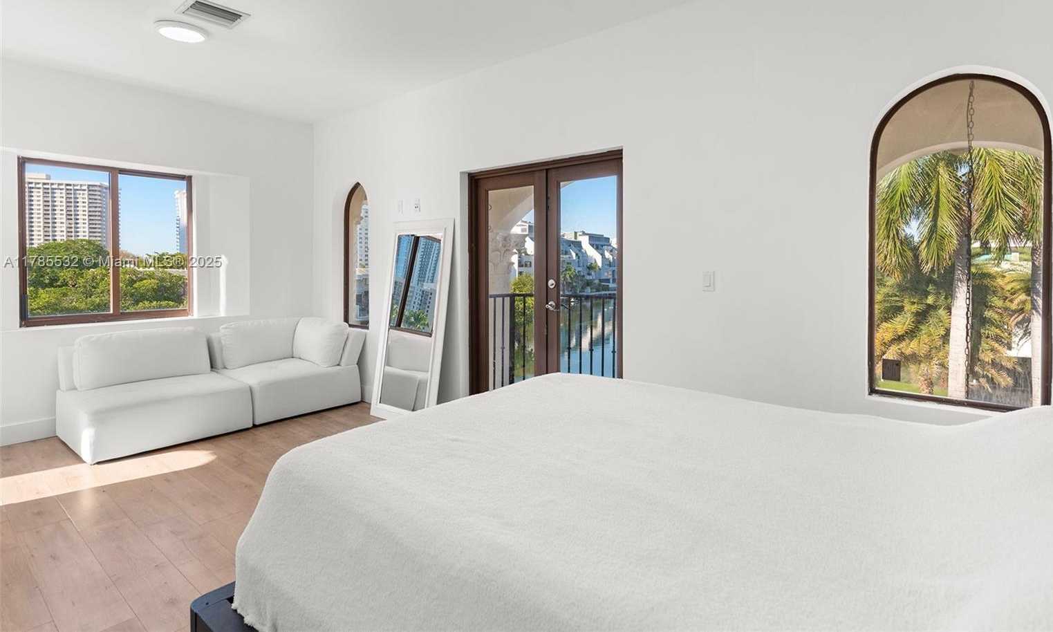 Small Image of 270 ATLANTIC AVE, Sunny Isles Beach Number 82