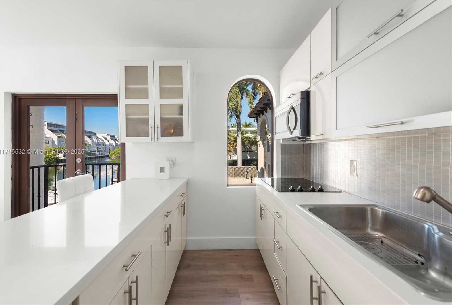Small Image of 270 ATLANTIC AVE, Sunny Isles Beach Number 85