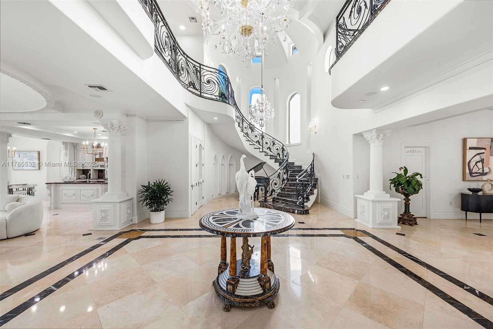 Small Image of 270 ATLANTIC AVE, Sunny Isles Beach Number 9