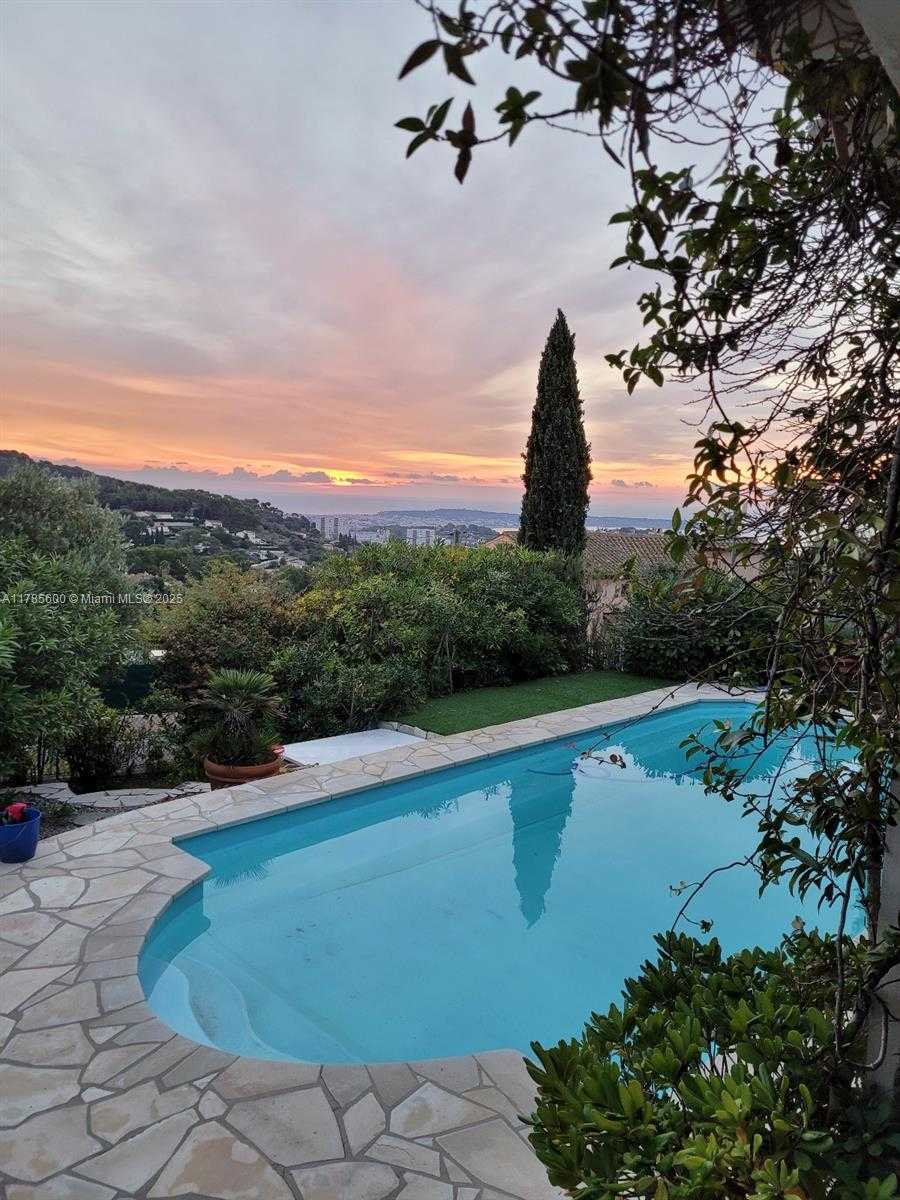 Small Image of 6 Trav. des Impiniers, 06220 Vallauris, France Number 13