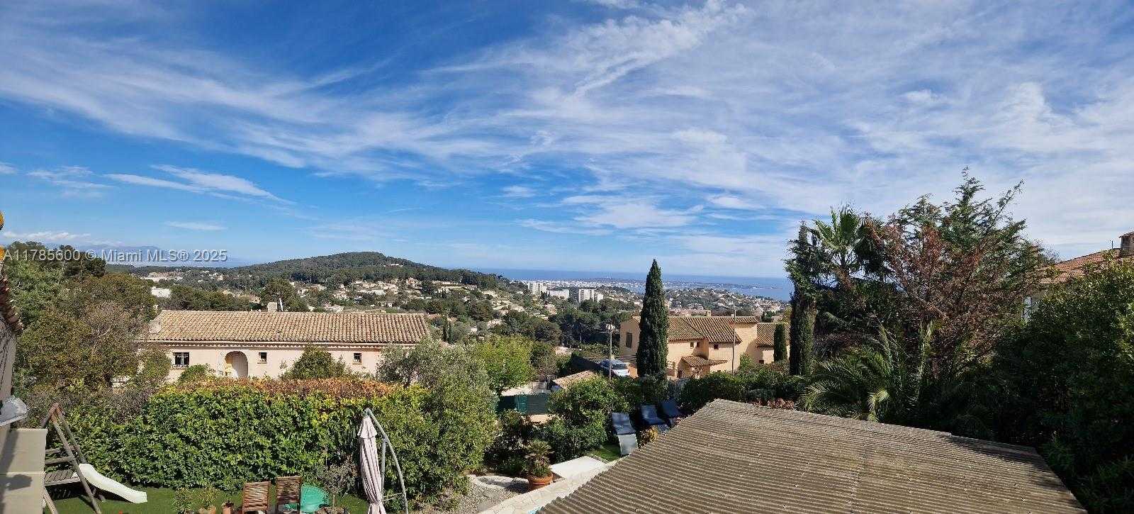 Small Image of 6 Trav. des Impiniers, 06220 Vallauris, France Number 21