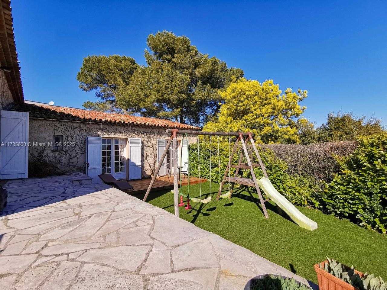 Small Image of 6 Trav. des Impiniers, 06220 Vallauris, France Number 25