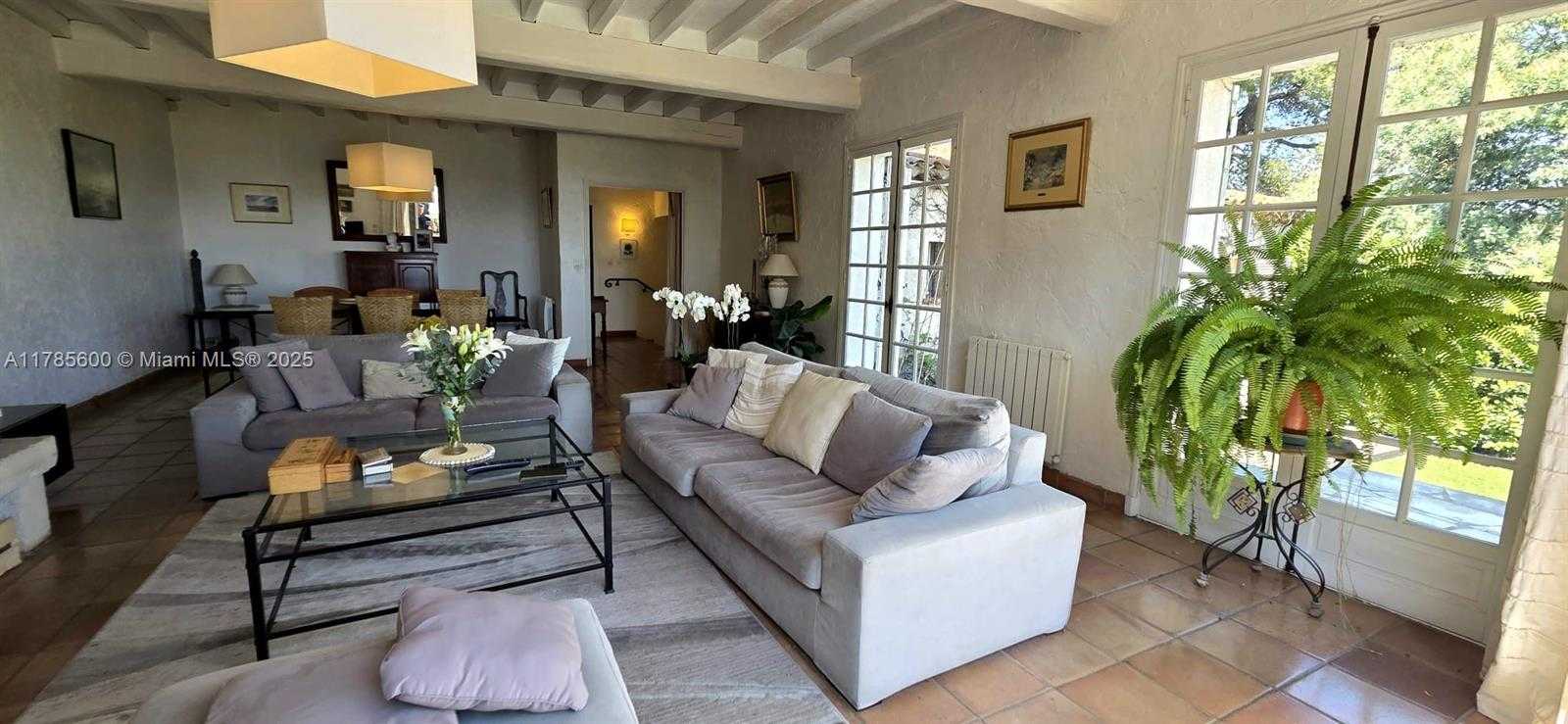 Small Image of 6 Trav. des Impiniers, 06220 Vallauris, France Number 33