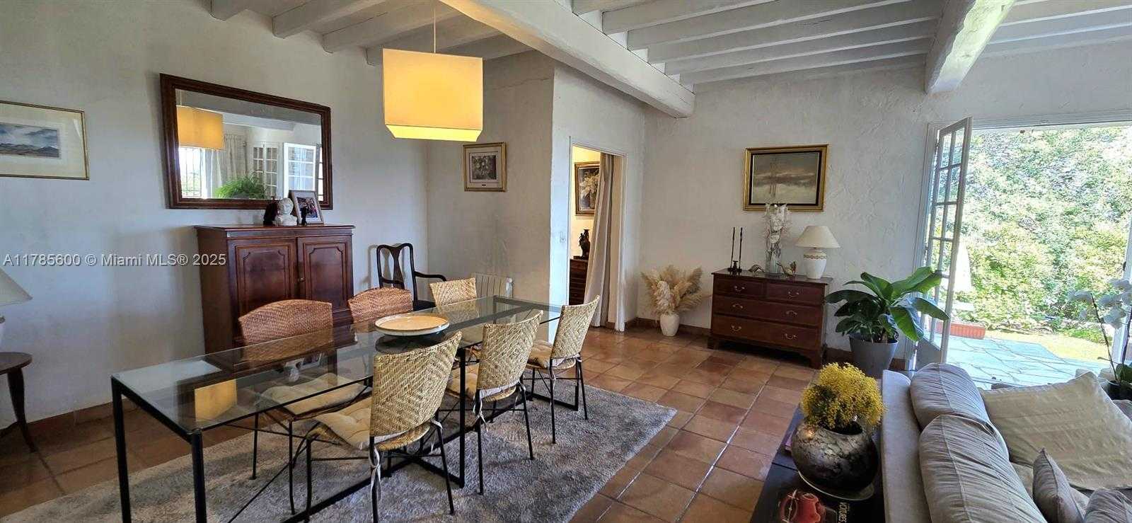 Small Image of 6 Trav. des Impiniers, 06220 Vallauris, France Number 38