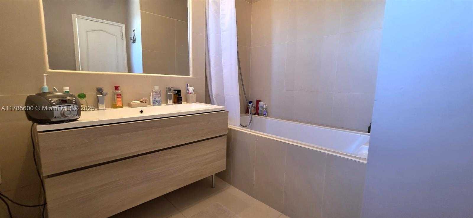 Small Image of 6 Trav. des Impiniers, 06220 Vallauris, France Number 49