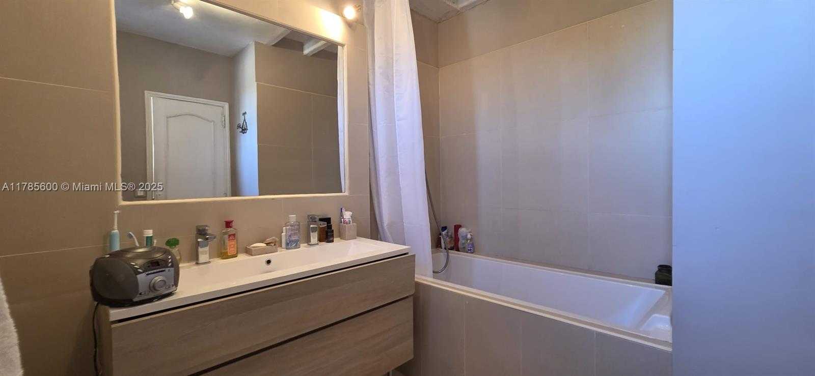 Small Image of 6 Trav. des Impiniers, 06220 Vallauris, France Number 50