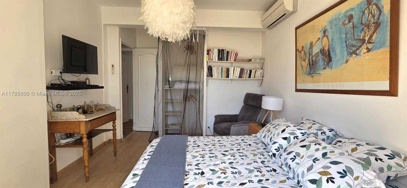 Small Image of 6 Trav. des Impiniers, 06220 Vallauris, France Number 51