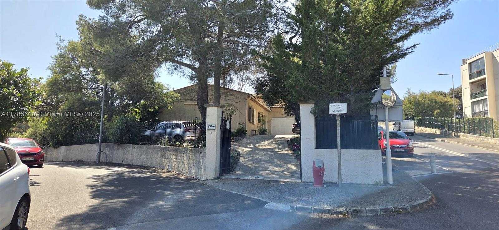 Small Image of 6 Trav. des Impiniers, 06220 Vallauris, France Number 55