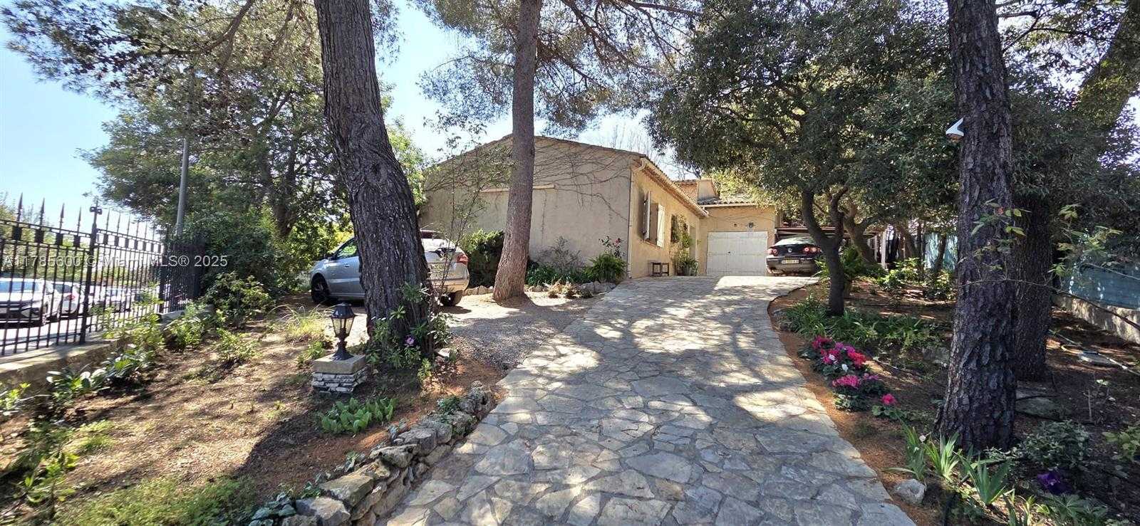 Small Image of 6 Trav. des Impiniers, 06220 Vallauris, France Number 57