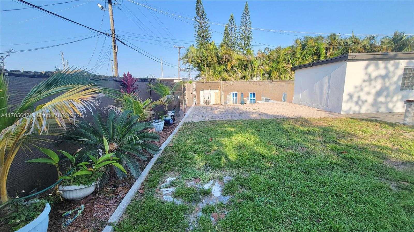 Small Image of 2127 SCOTT ST, Hollywood Number 17
