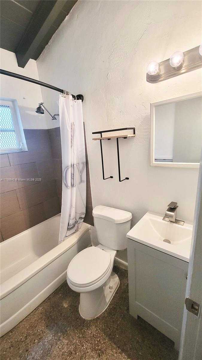 Small Image of 2127 SCOTT ST, Hollywood Number 5