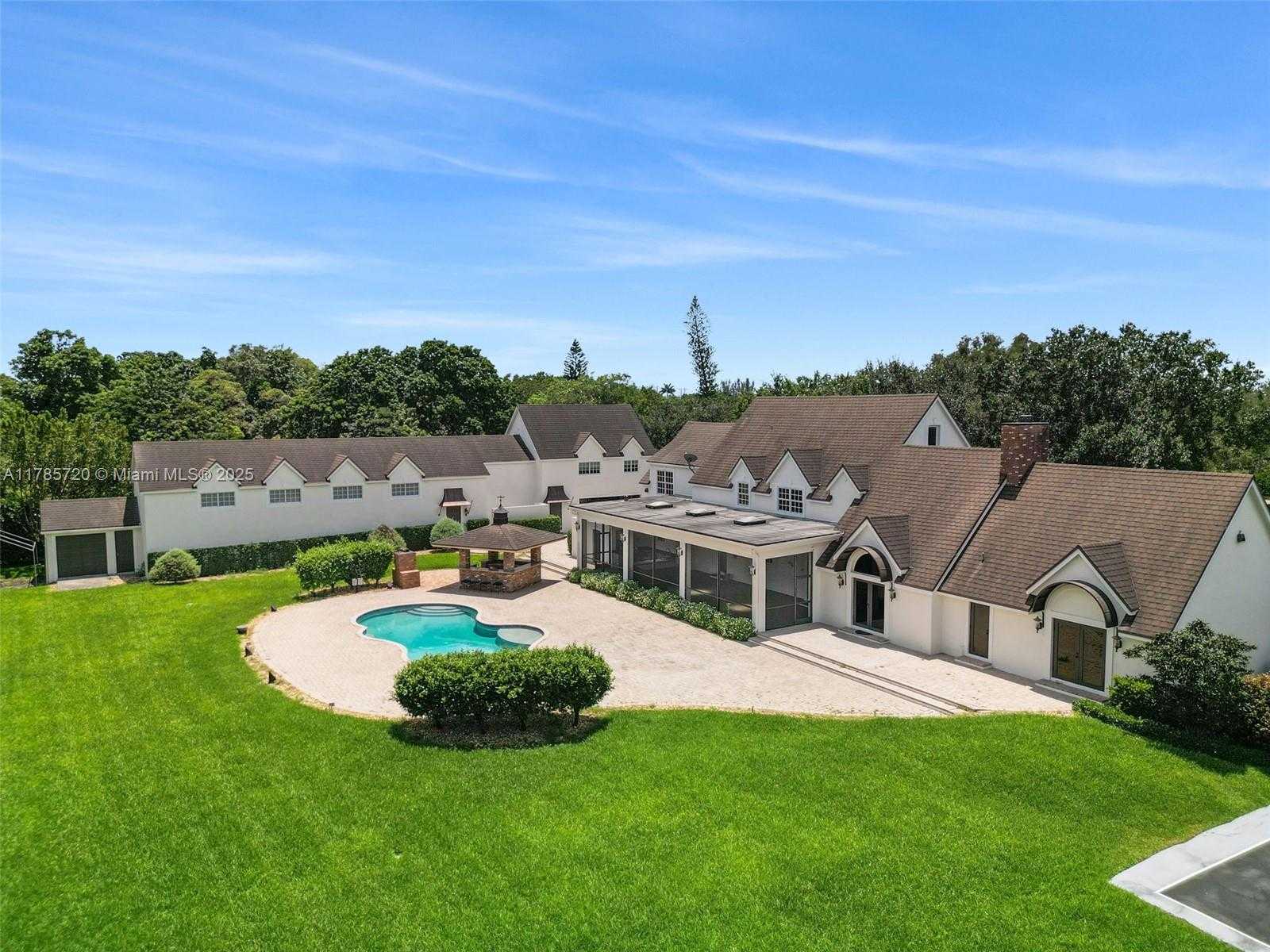 Small Image of 6320 HANCOCK RD, Southwest Ranches Number 8