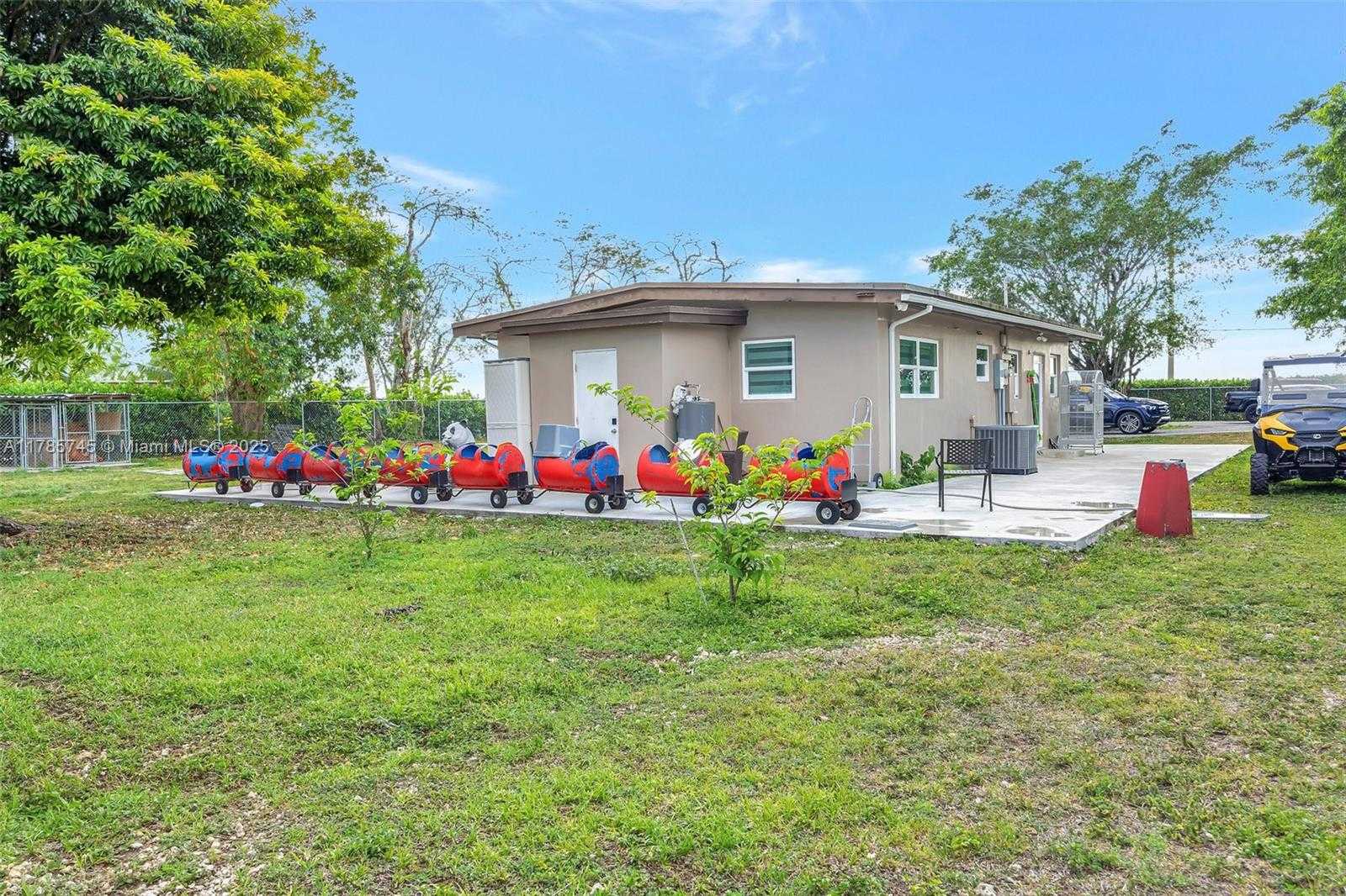 Small Image of 36355 SOUTH WEST 192ND AVE, Homestead Number 9