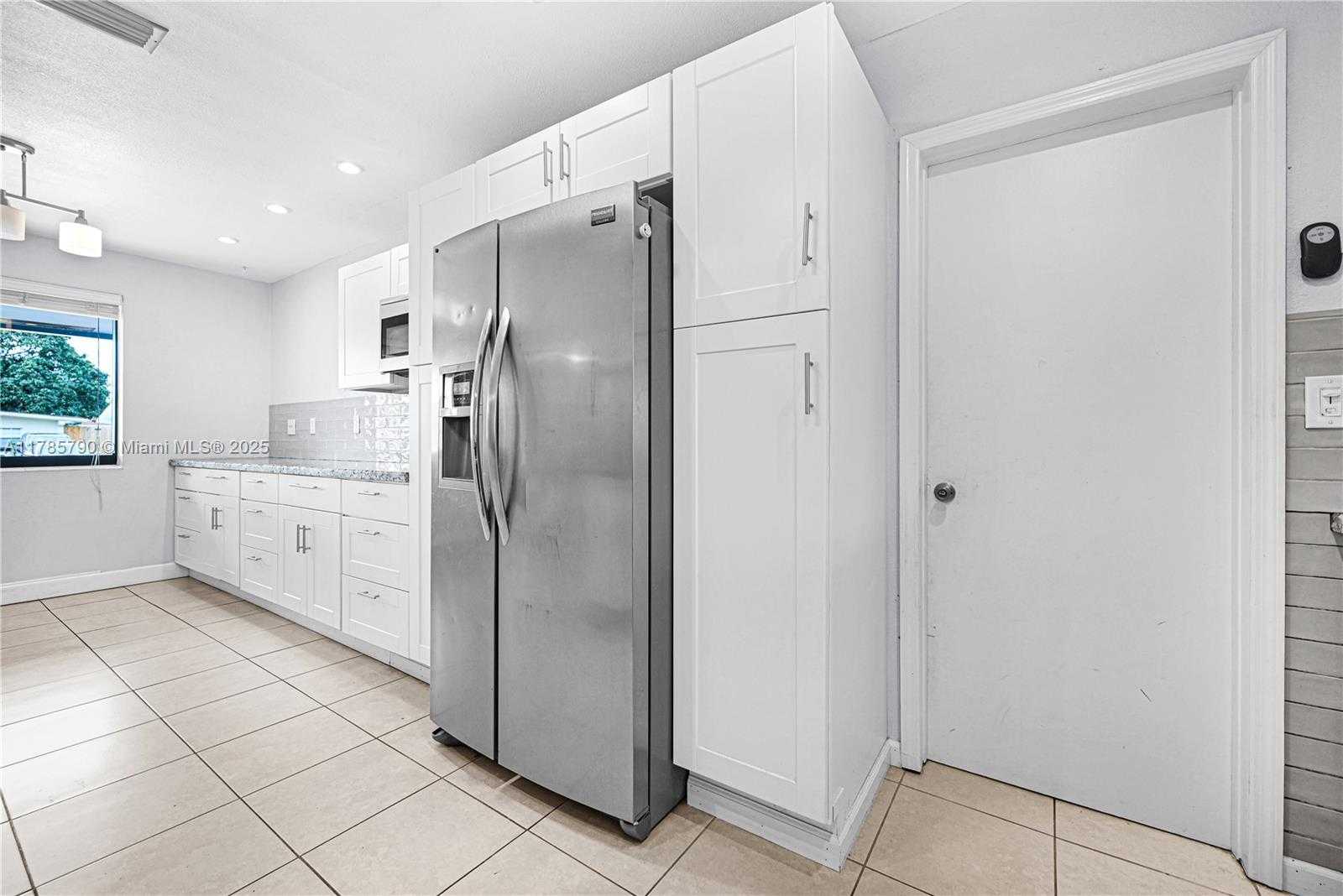 Small Image of 8451 NORTH WEST 10TH ST, Pembroke Pines Number 11