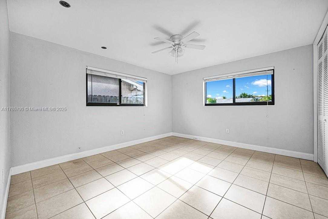 Small Image of 8451 NORTH WEST 10TH ST, Pembroke Pines Number 13