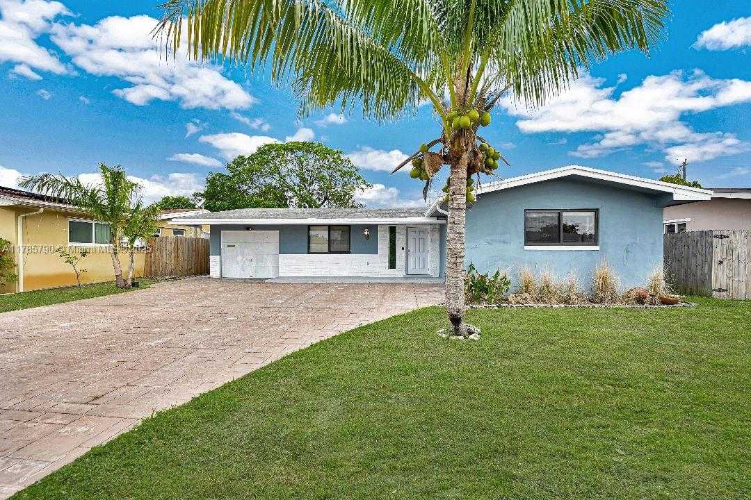 Small Image of 8451 NORTH WEST 10TH ST, Pembroke Pines Number 21