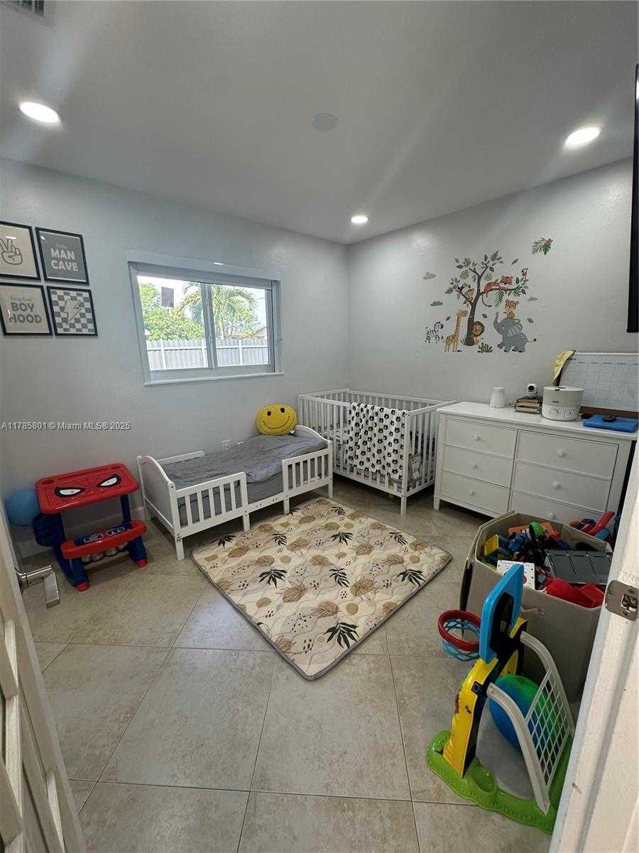 Small Image of 7531 TROPICANA ST, Miramar Number 11