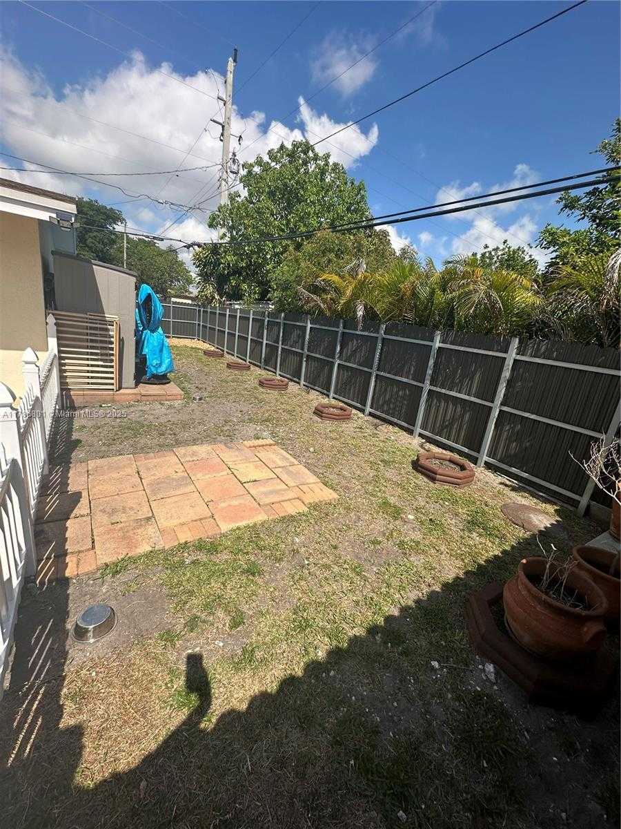 Small Image of 7531 TROPICANA ST, Miramar Number 15