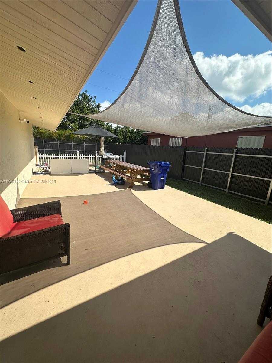 Small Image of 7531 TROPICANA ST, Miramar Number 17