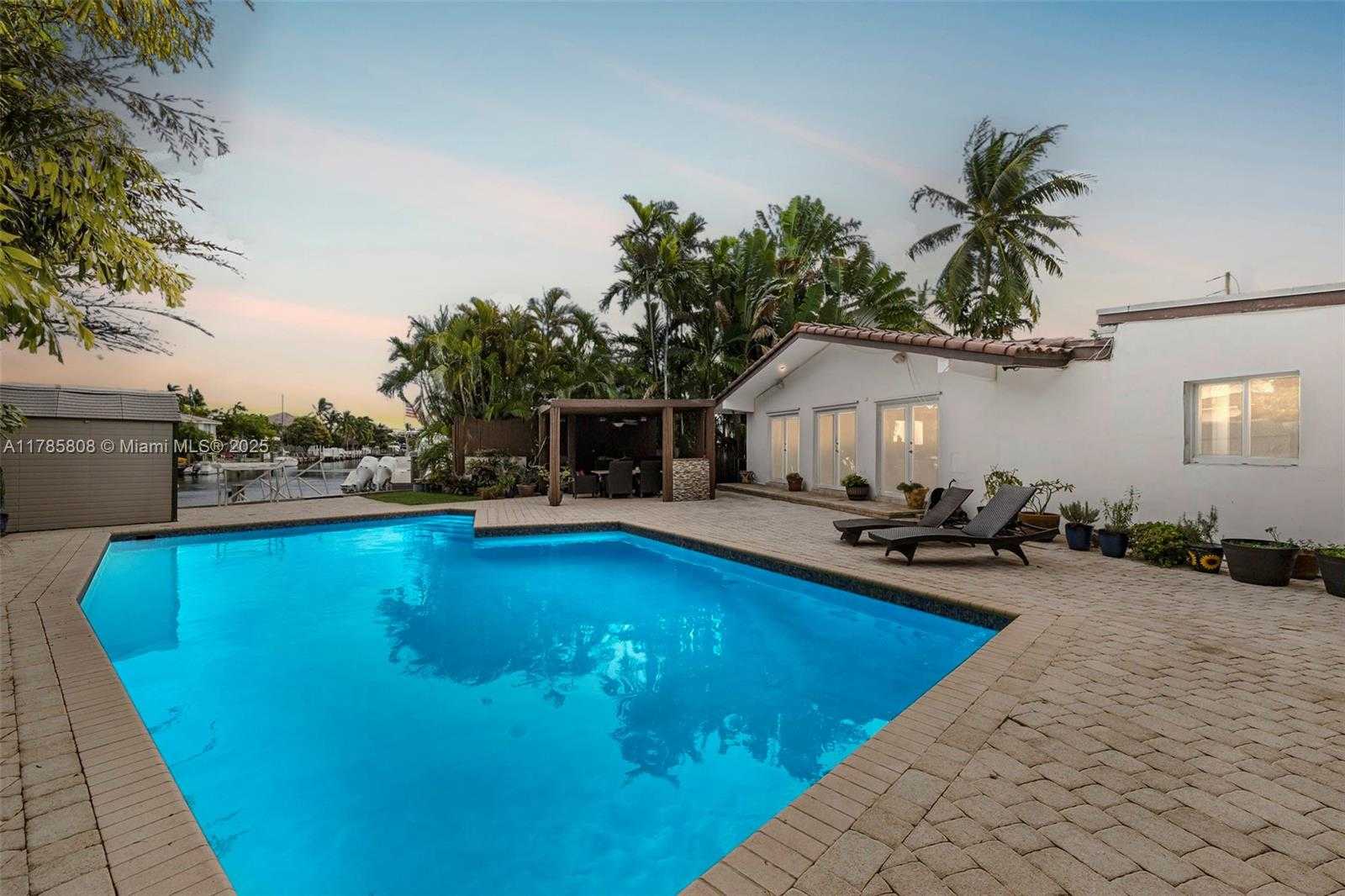 Small Image of 1805 NORTH EAST 117TH RD, North Miami Number 21