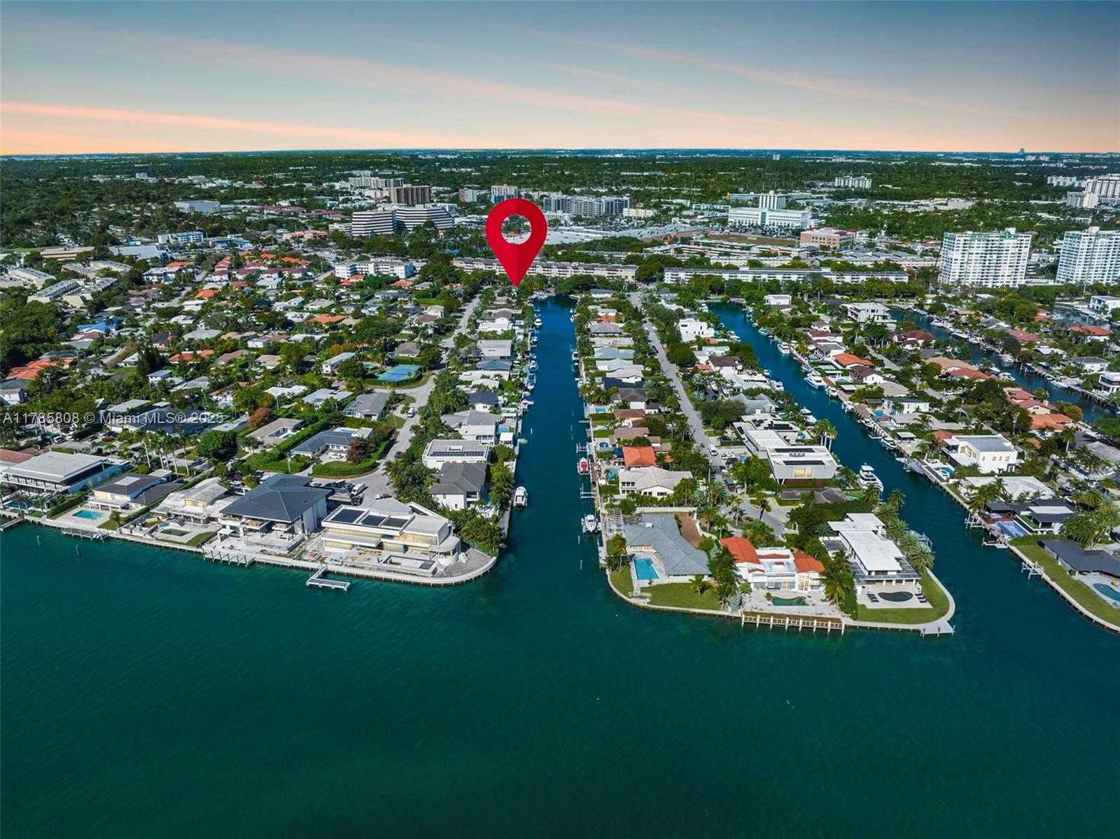 Small Image of 1805 NORTH EAST 117TH RD, North Miami Number 25
