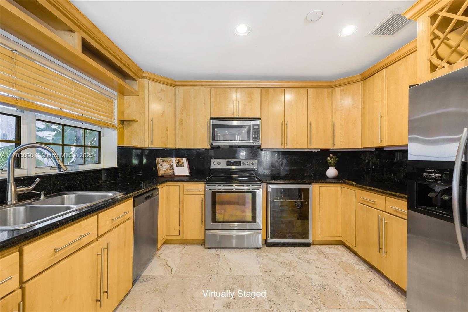 Small Image of 1805 NORTH EAST 117TH RD, North Miami Number 7