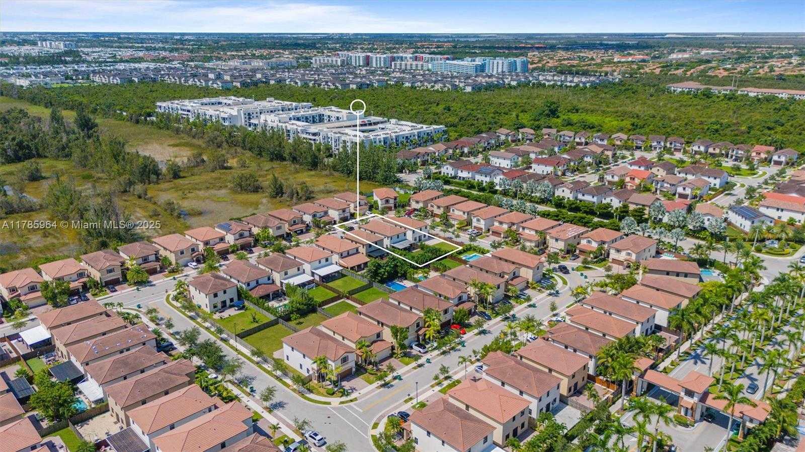 Small Image of 10075 NORTH WEST 86TH TER, Doral Number 36