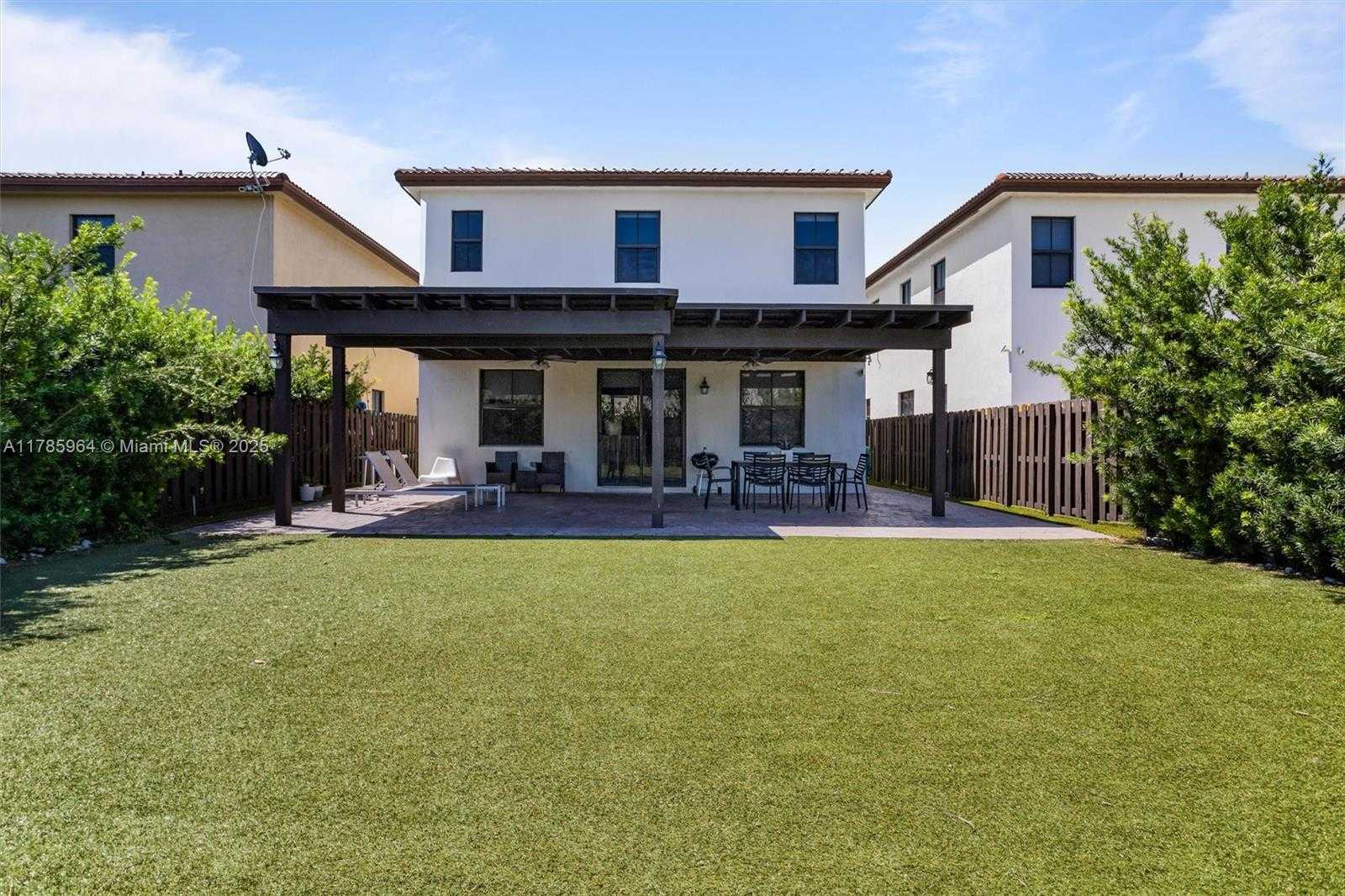 Small Image of 10075 NORTH WEST 86TH TER, Doral Number 40