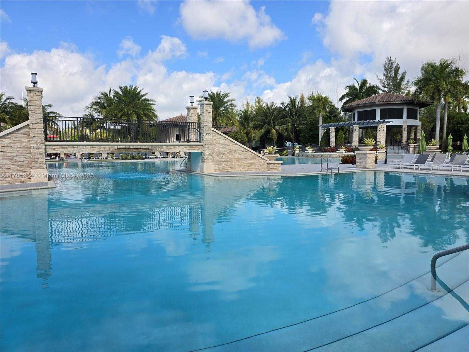 Small Image of 10075 NORTH WEST 86TH TER, Doral Number 45